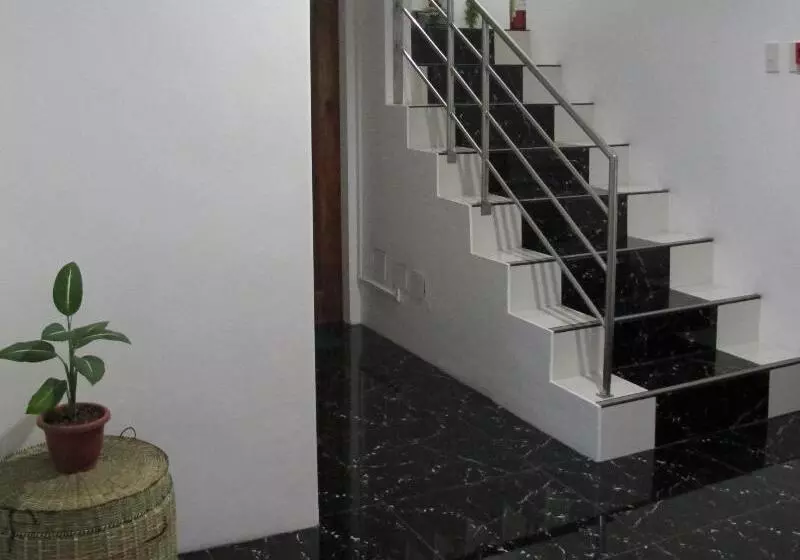 Hotelli Cool Stay Inn