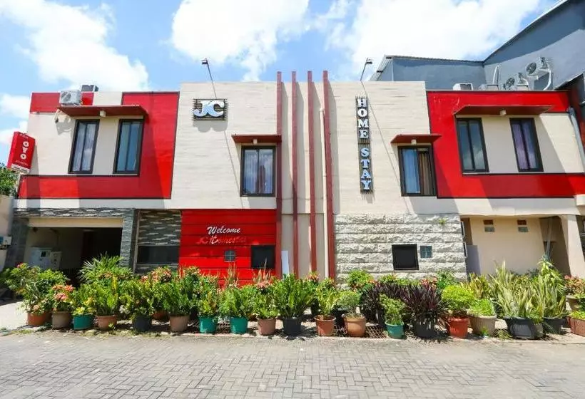 Hôtel Oyo 3239 Jc