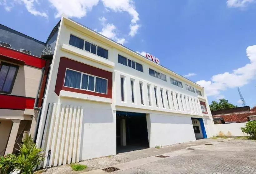 Hôtel Oyo 3239 Jc