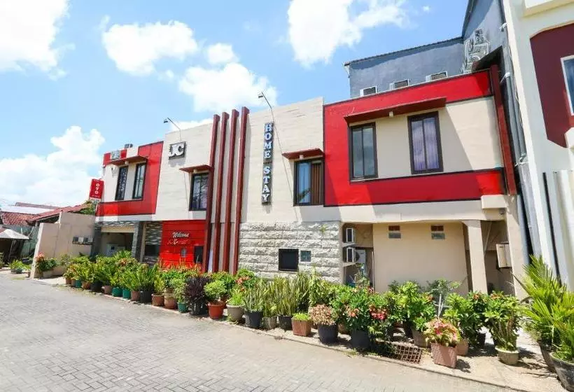 Hôtel Oyo 3239 Jc