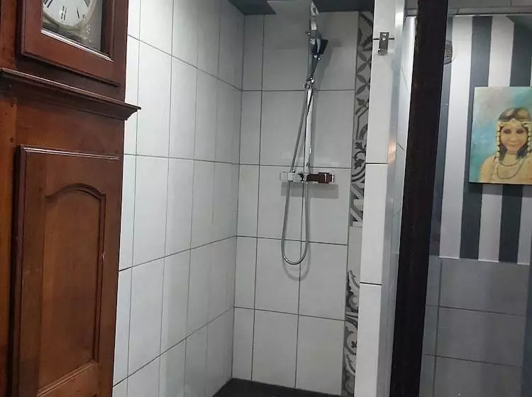 تختخواب و صبحانه Chambres D Hotes La Maison Diderot