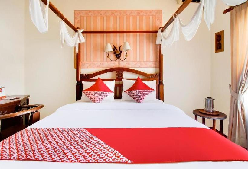 هتل Oyo 3217 The Ts Homestay