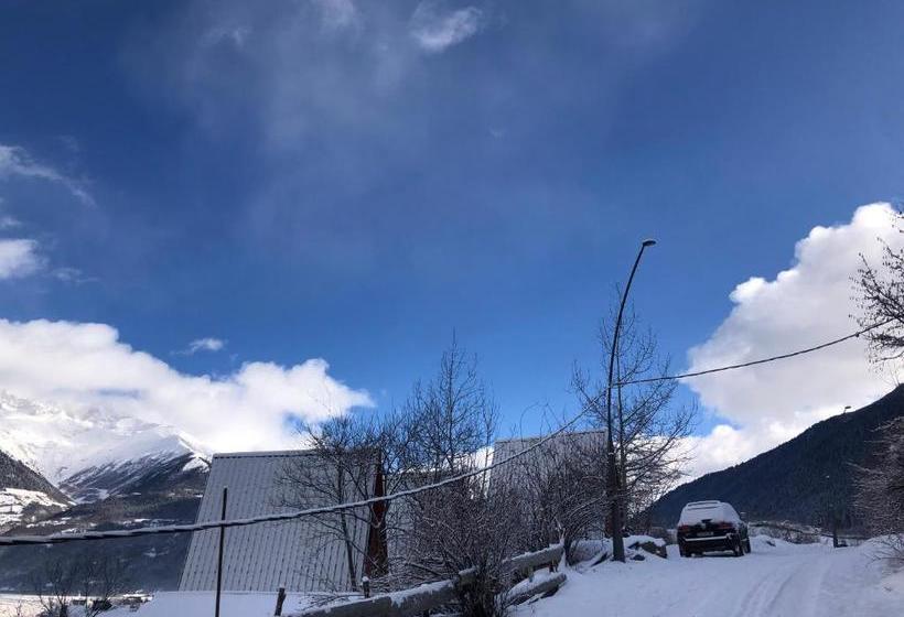 استراحتگاه Paradiso Mestia