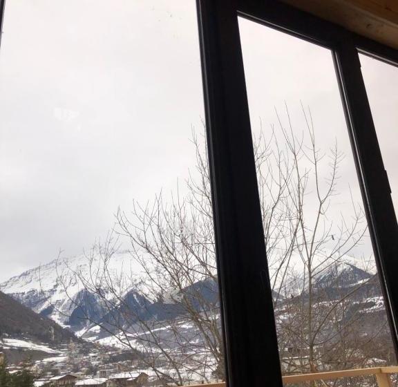 استراحتگاه Paradiso Mestia