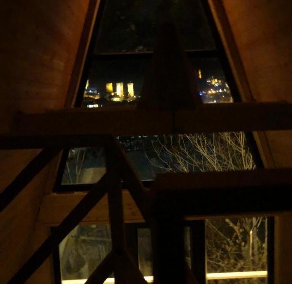 استراحتگاه Paradiso Mestia