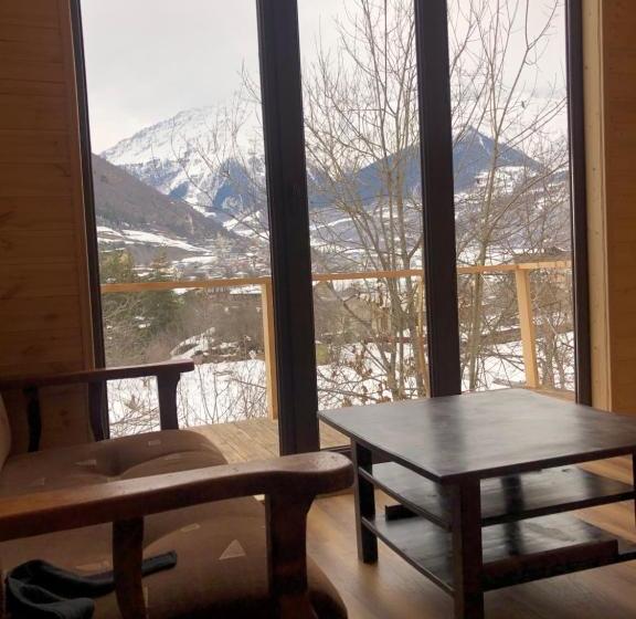 استراحتگاه Paradiso Mestia