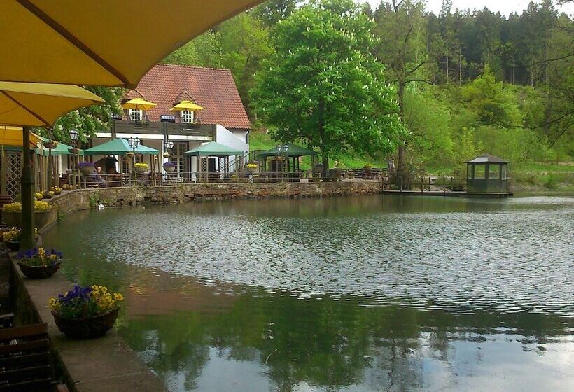 Flat In Bellenberg With Sunbathing Lawn