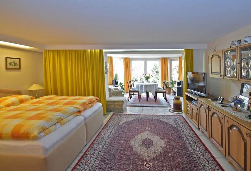 Flat In Bellenberg With Sunbathing Lawn