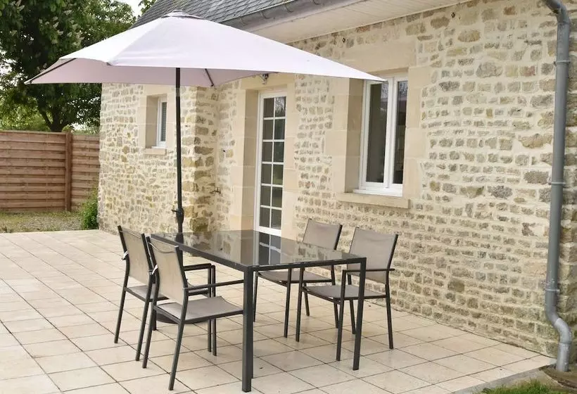 Cozy Cottage In Fresville With Garden