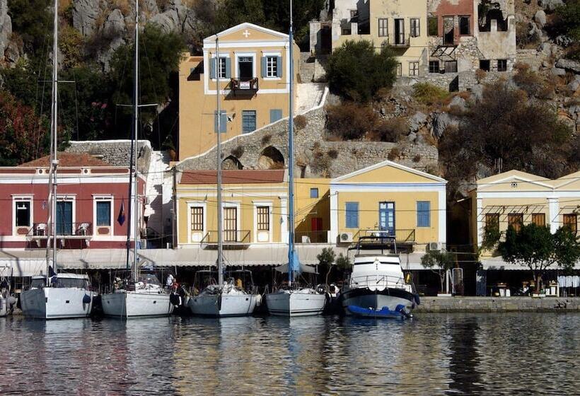 בית מלון כפרי Limani Life