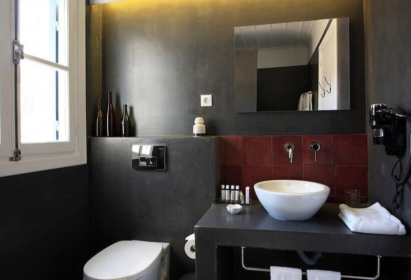 בית מלון כפרי Limani Life