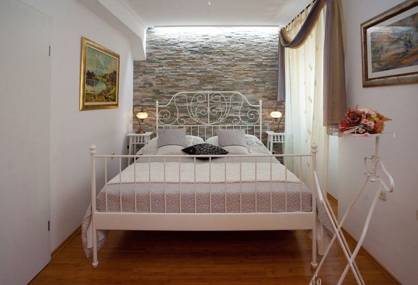 Split Theatre Apartments