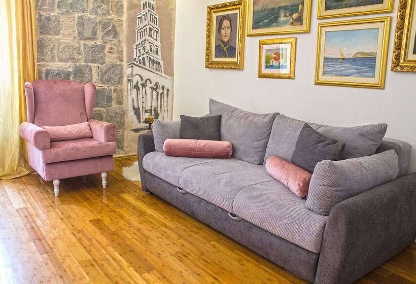 Split Theatre Apartments