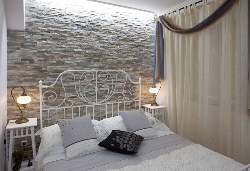 Split Theatre Apartments