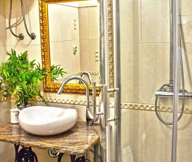 Split Theatre Apartments