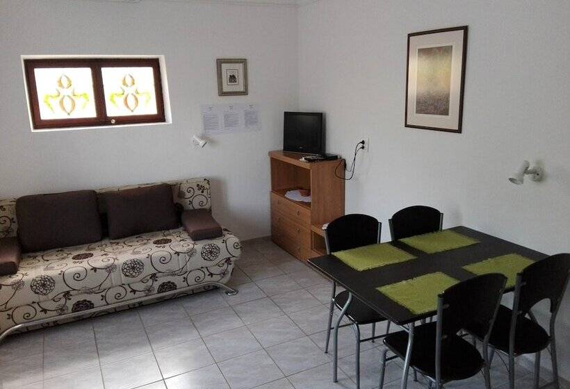 Apartments Dora Vrboska Island Hvar