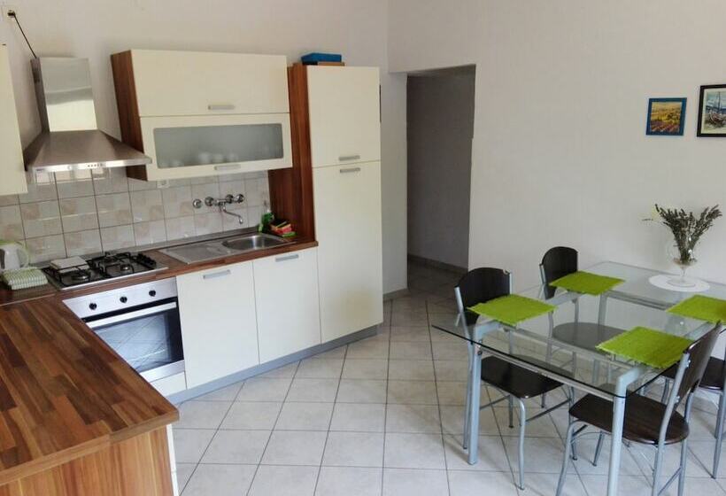 Apartments Dora Vrboska Island Hvar