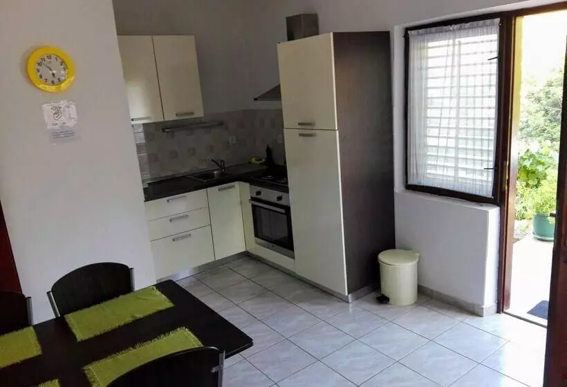 Apartments Dora Vrboska Island Hvar