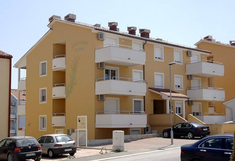 Apartments Flora