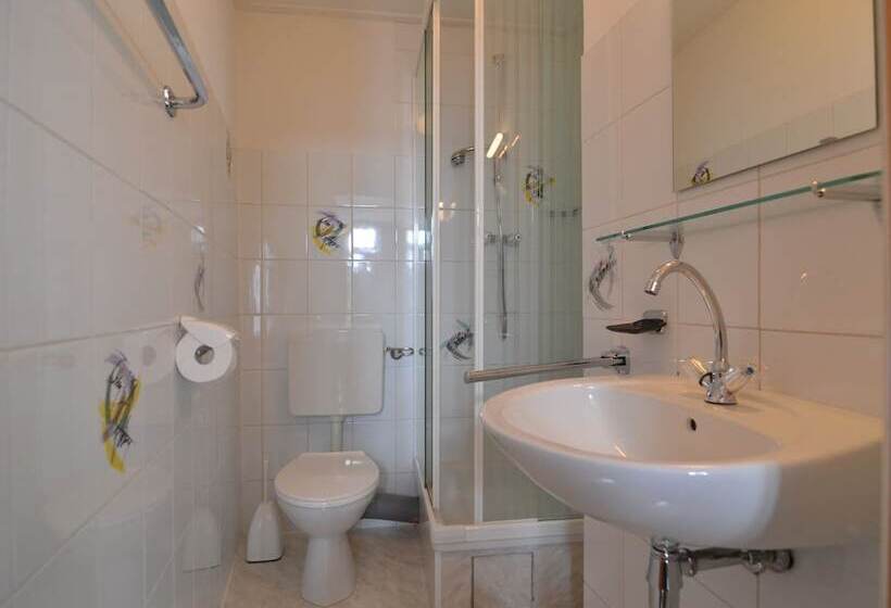 Classy Holiday Home In Rzig Near Forest