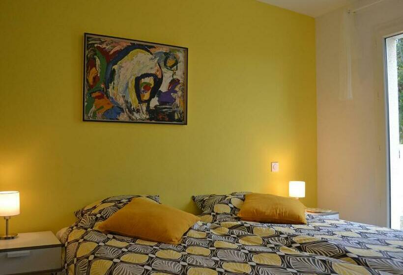 Delighful Villa In Berlou With Private Swimming Pool