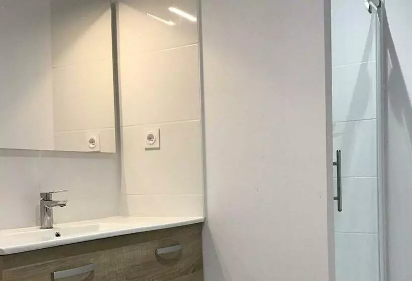 Delighful Villa In Berlou With Private Swimming Pool