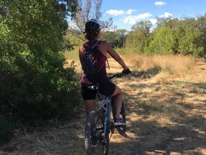 Delighful Villa In Berlou With Private Swimming Pool