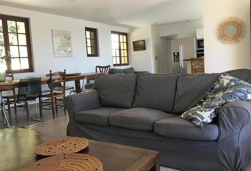 Delighful Villa In Berlou With Private Swimming Pool