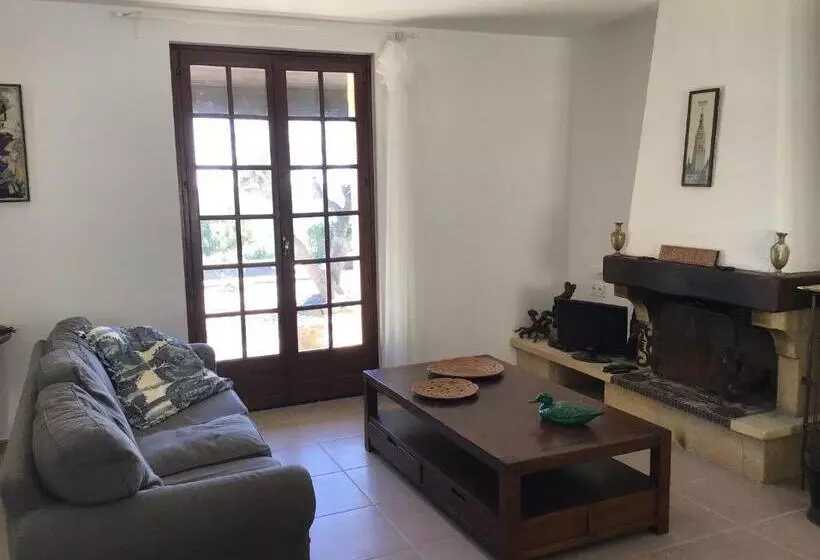 Delighful Villa In Berlou With Private Swimming Pool