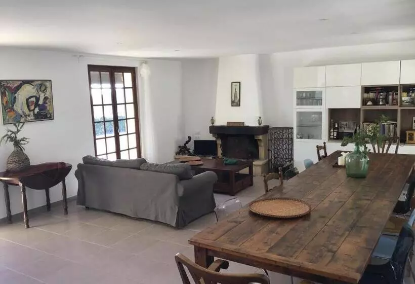 Delighful Villa In Berlou With Private Swimming Pool