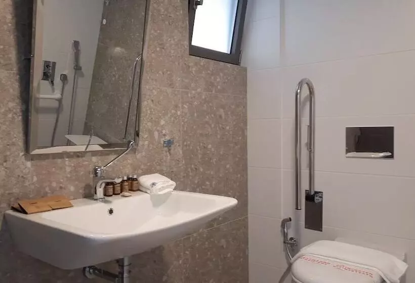 Hotelli Lalibay Resort & Spa   Adults Only