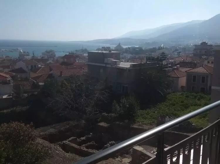 هتل Pyrgos Sofokleous