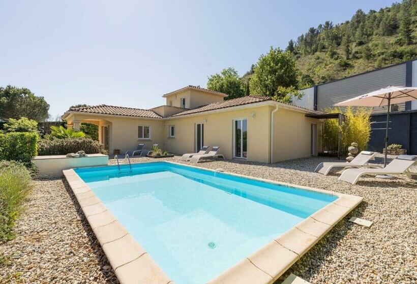Luxurious Villa With Private Pool In Les Vans
