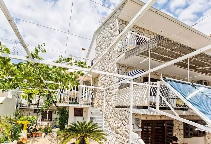 ペンション Apartments Balic