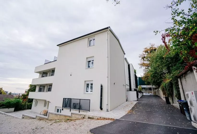 ペンション Rooms At Zajčeva 34