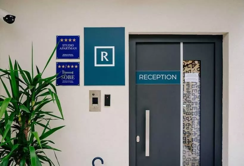 ペンション Rooms At Zajčeva 34