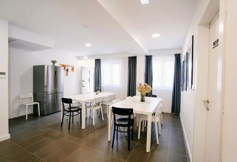 ペンション Rooms At Zajčeva 34
