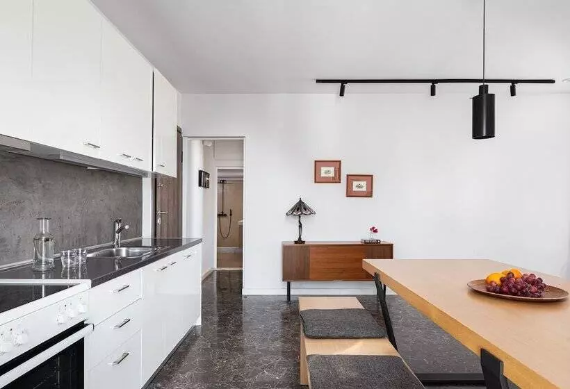 Sea View Beach Penthouse – Athens Coast