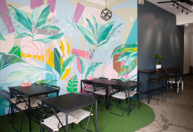 Sleep Here Hostel, Melaka