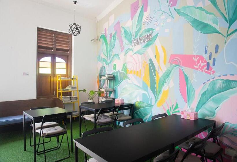 Sleep Here Hostel, Melaka