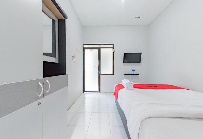 فندق صغير Reddoorz Syariah Near Rs Hermina Sukabumi