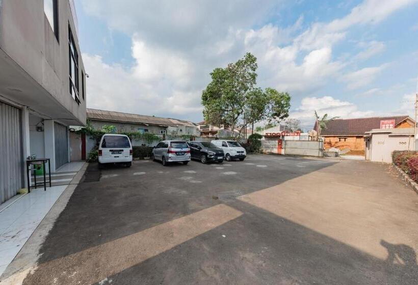 فندق صغير Reddoorz Syariah Near Rs Hermina Sukabumi