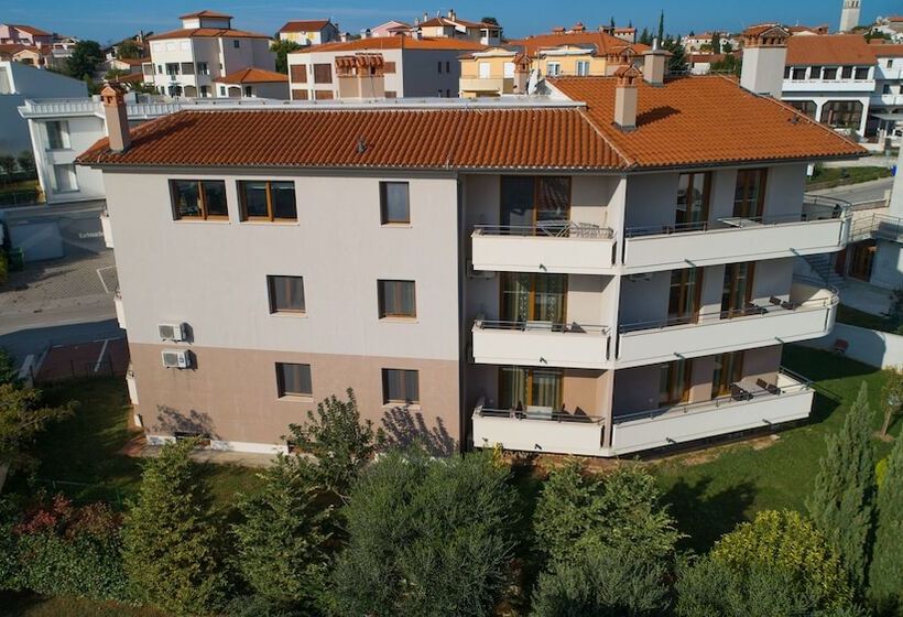 Apartments Oliva