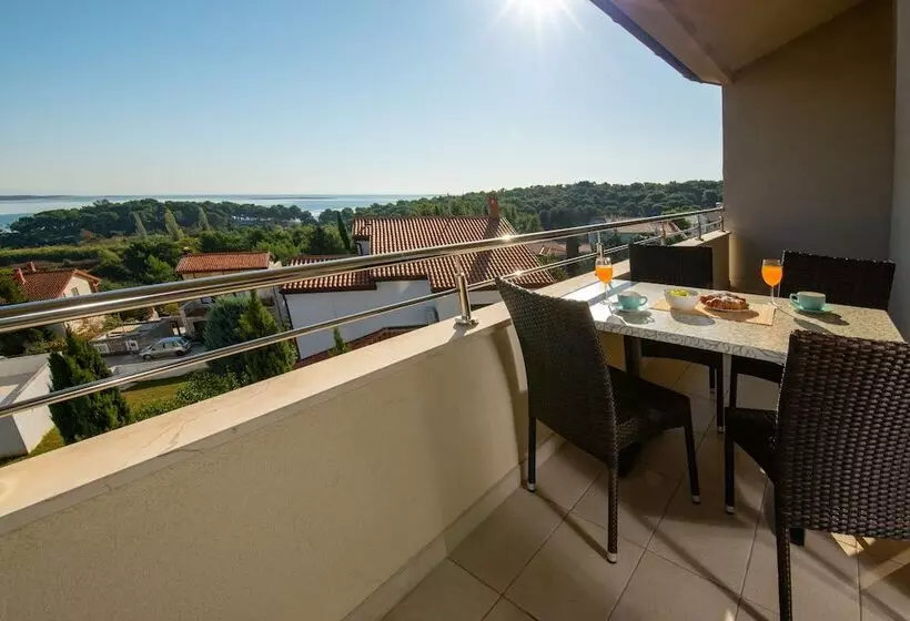 Apartments Oliva