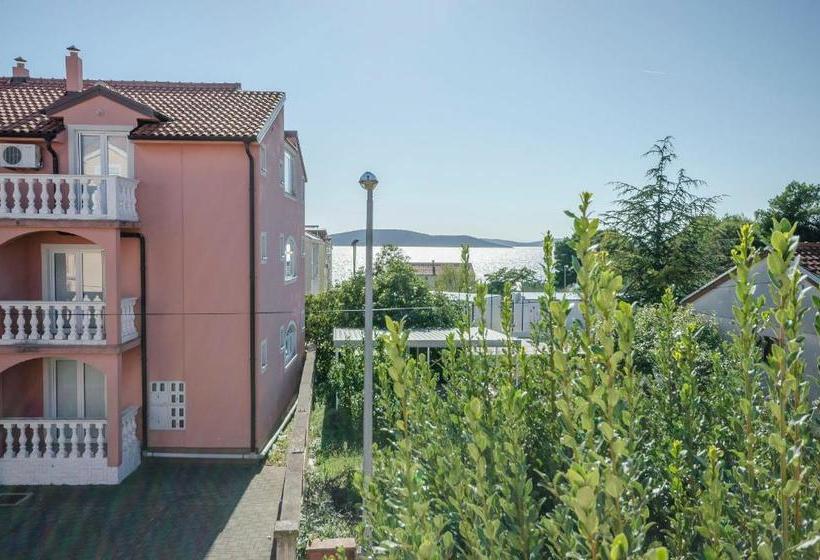 Apartments Holiday Near Beach