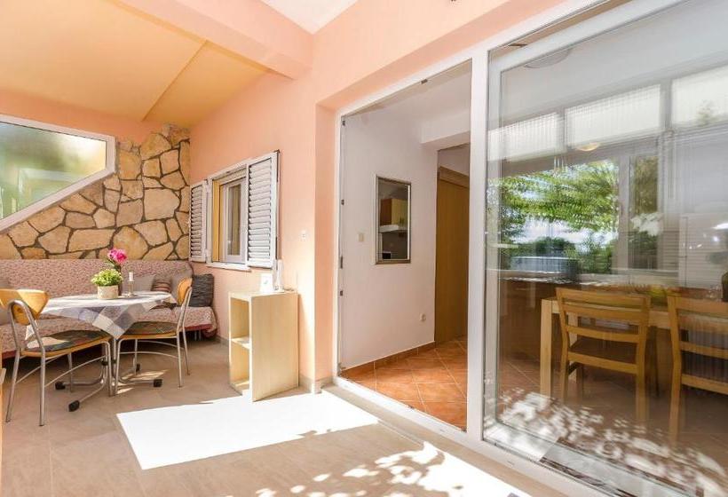 Apartments Holiday Near Beach