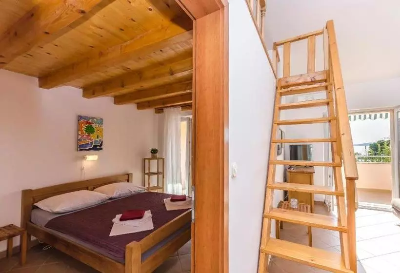 Apartments Holiday Near Beach