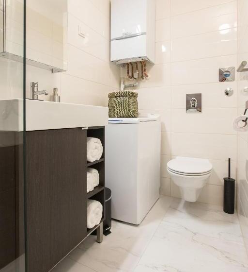 Witty Please & Bardot