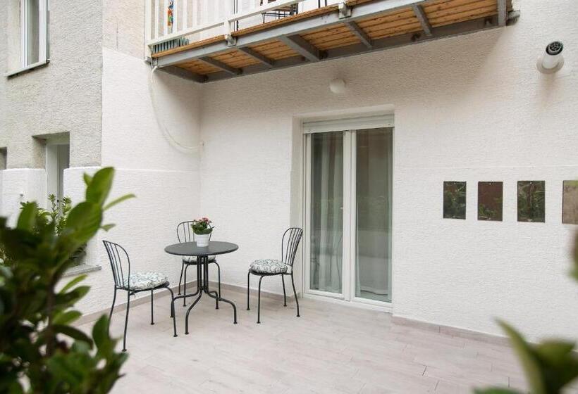 Witty Please & Bardot