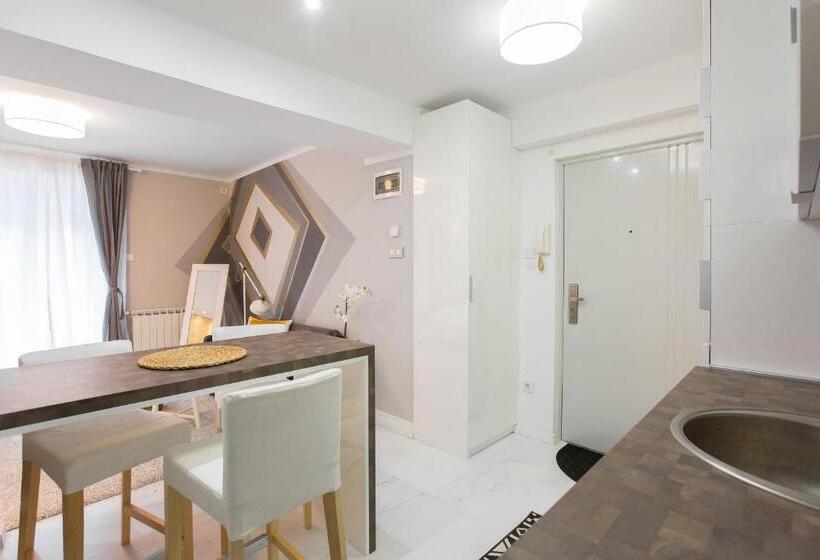 Witty Please & Bardot